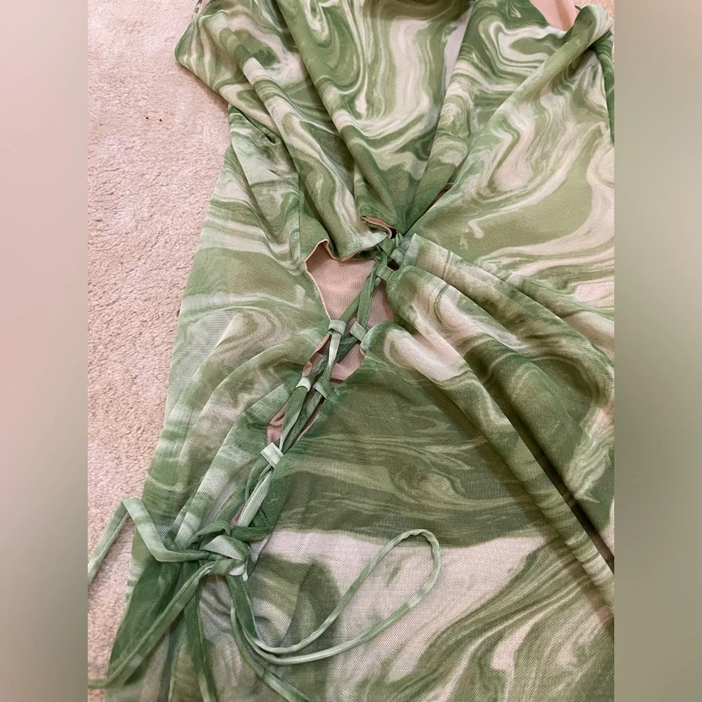Naked Wardrobe NWT lime green white swirl cutout mini dress women’s size XL - Picture 4 of 6